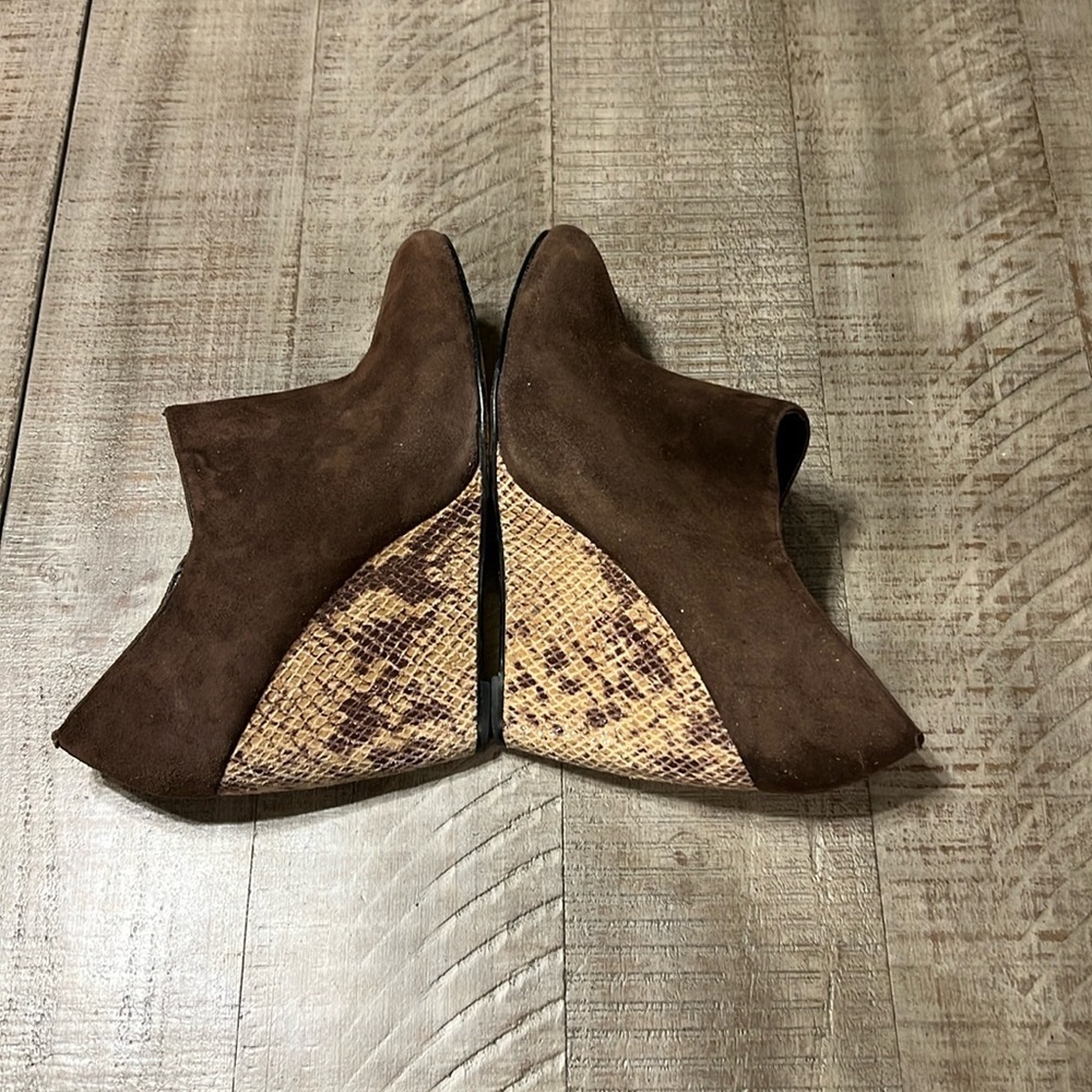 Beverly Feldman Booties brown suede snake print wedge 4" zipped up almond toe